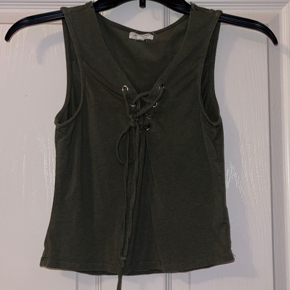 medium army green tank top